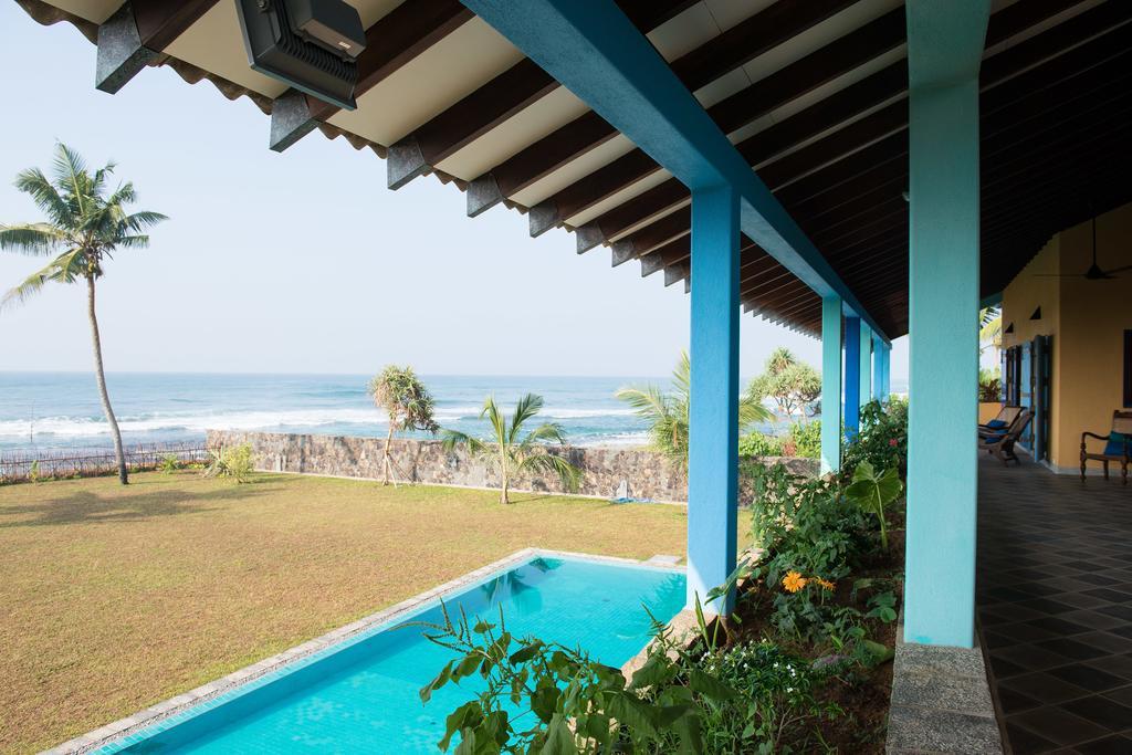 Villa Atulya At Ocean'S Edge Mirissa Bagian luar foto