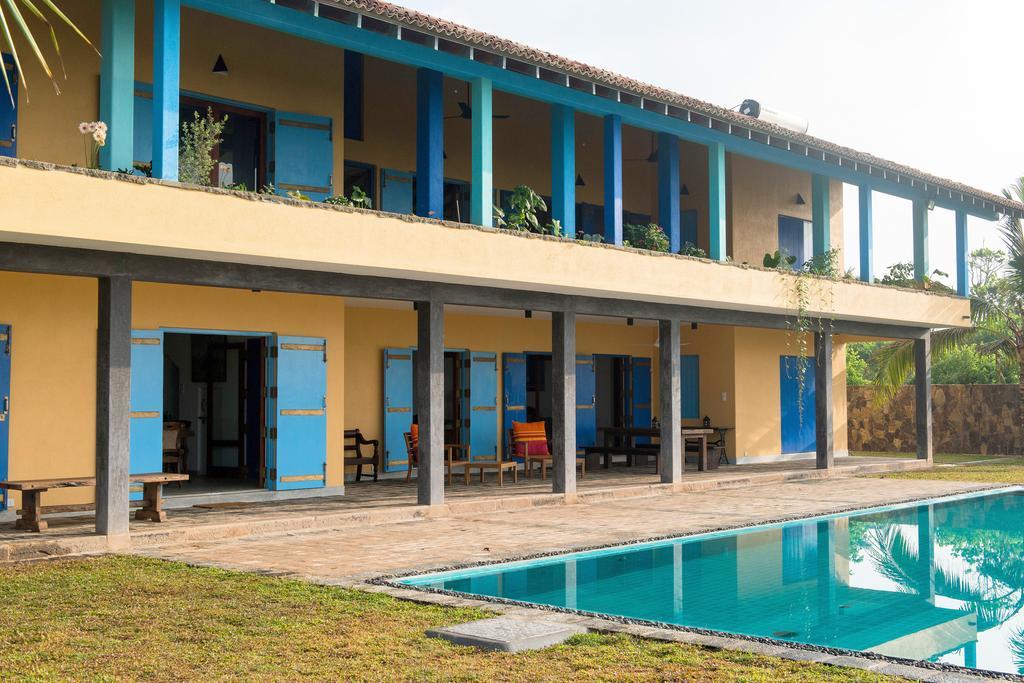 Villa Atulya At Ocean'S Edge Mirissa Bagian luar foto