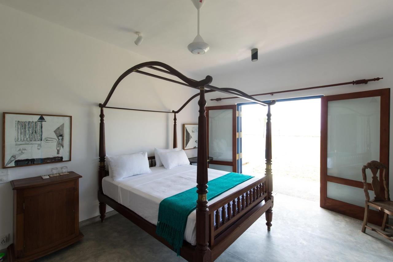 Villa Atulya At Ocean'S Edge Mirissa Ruang foto