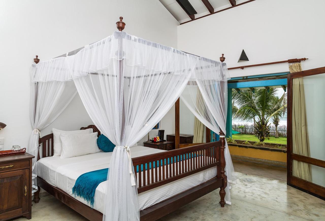 Villa Atulya At Ocean'S Edge Mirissa Bagian luar foto