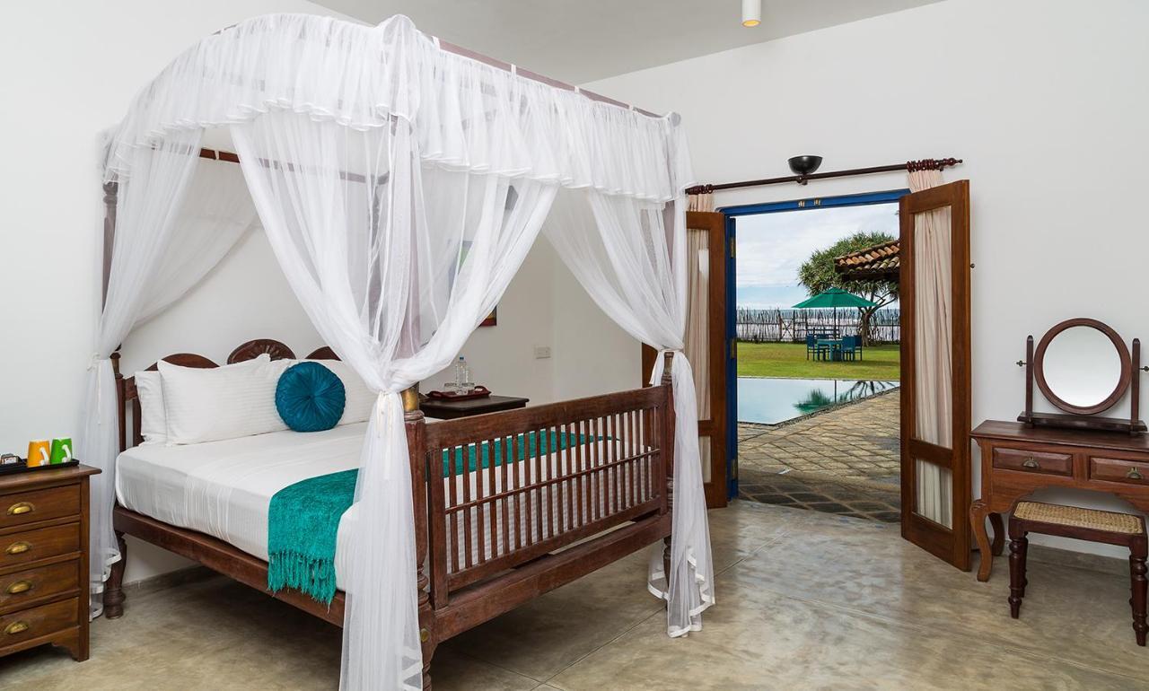 Villa Atulya At Ocean'S Edge Mirissa Bagian luar foto